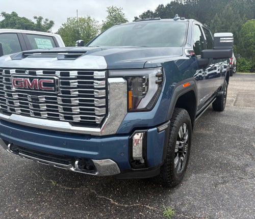 2025 GMC Sierra 2500 HD Denali