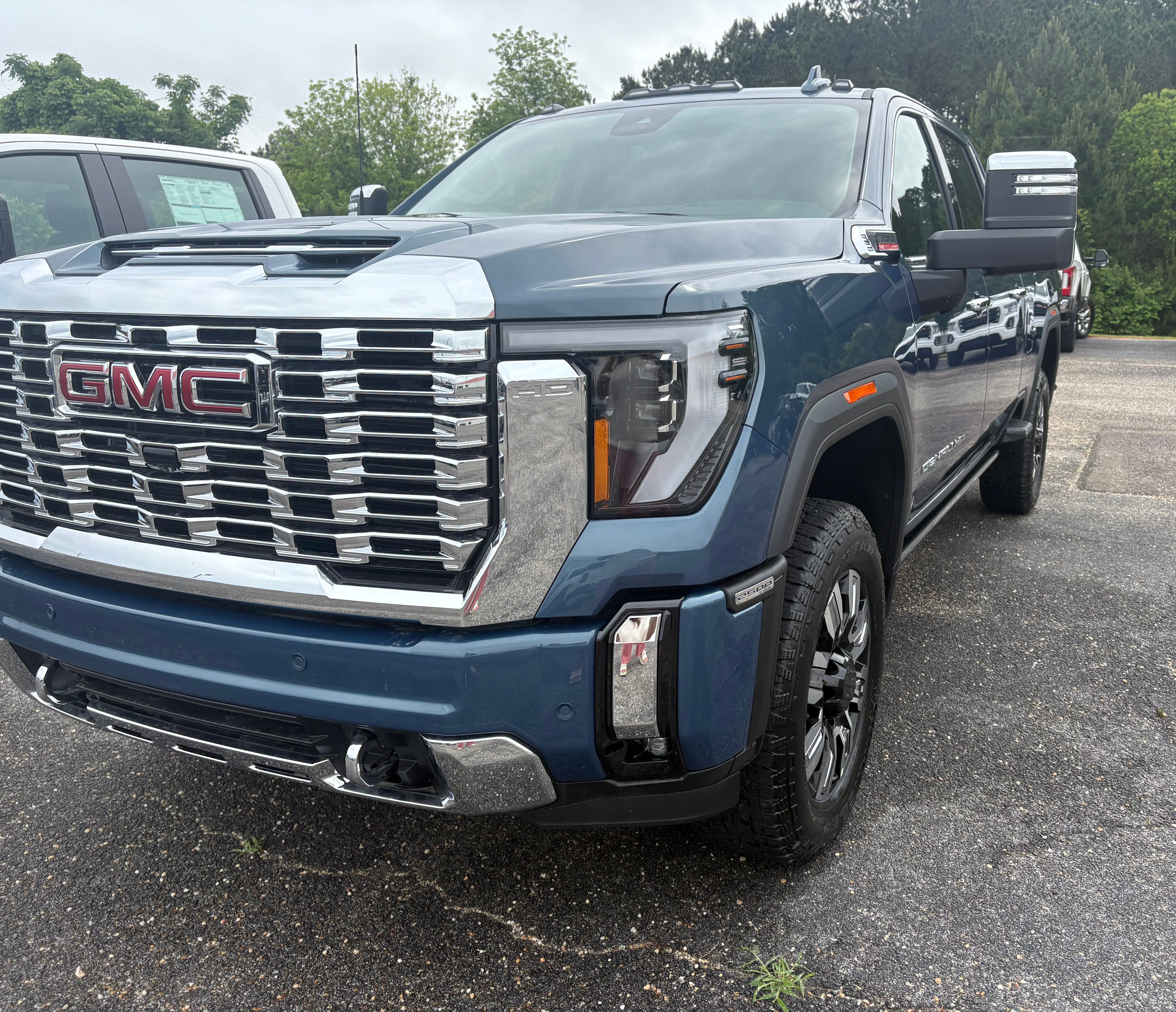2025 GMC Sierra 2500 HD Denali