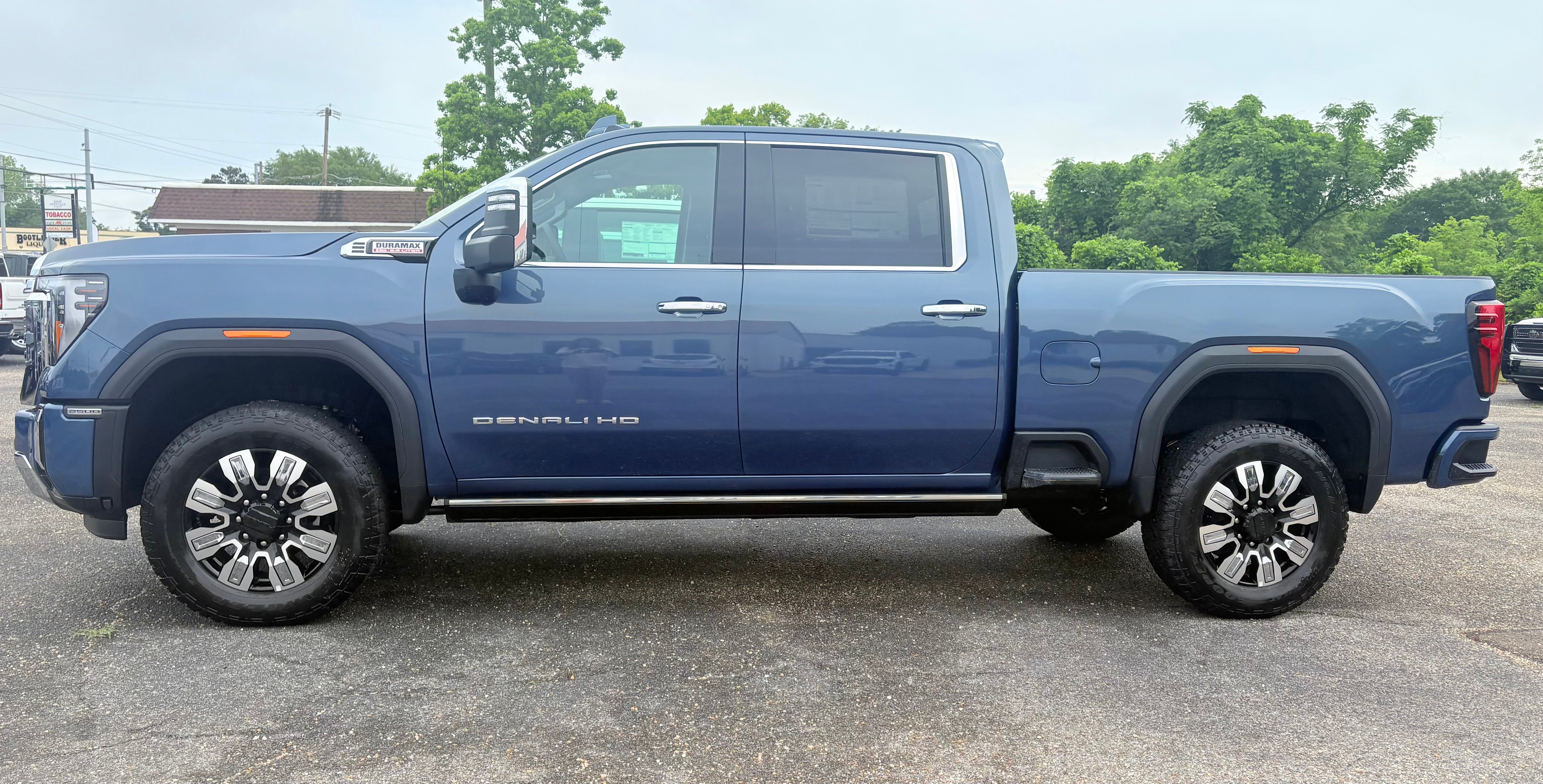 2025 GMC Sierra 2500 HD Denali