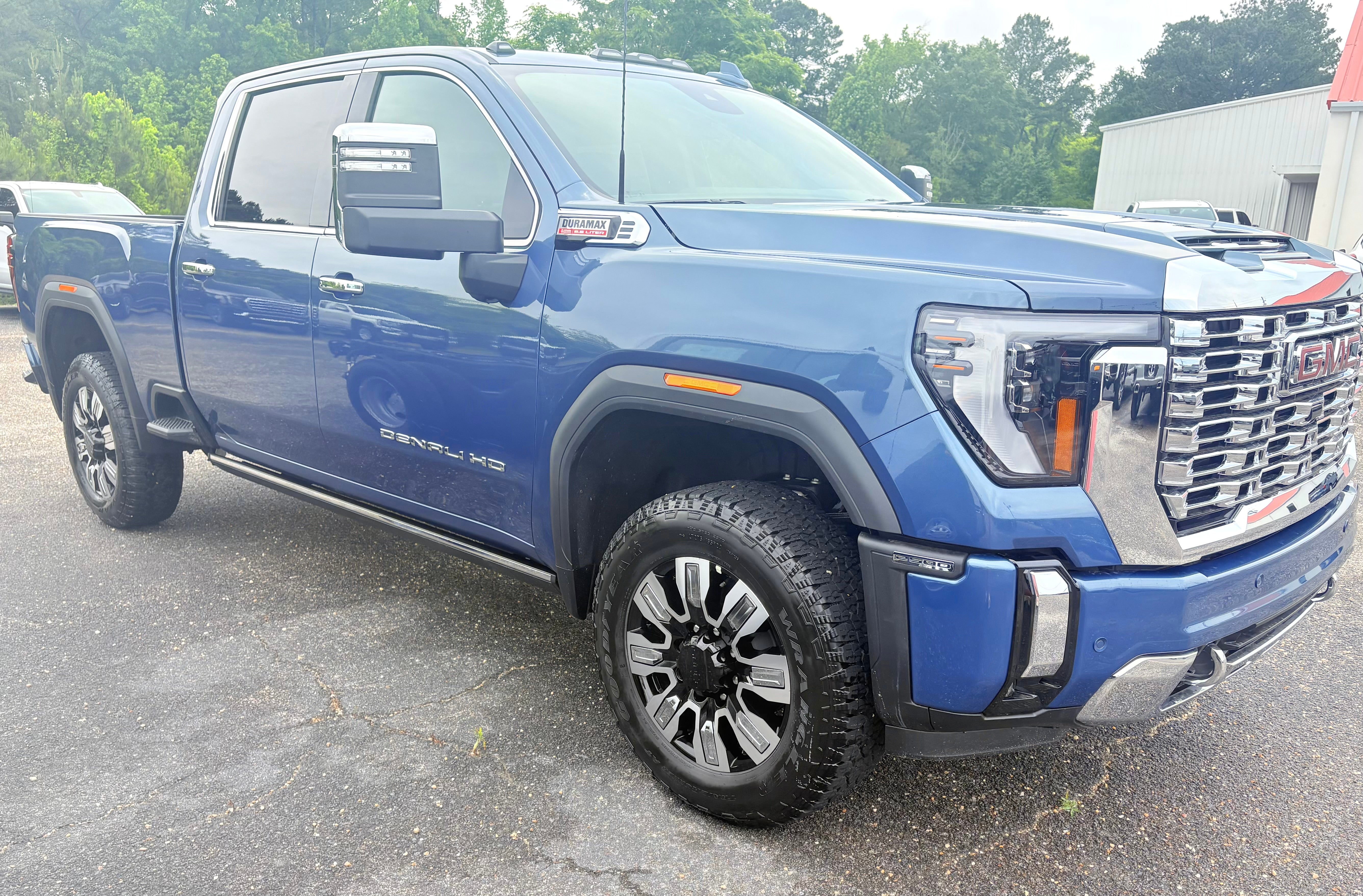 2025 GMC Sierra 2500 HD Denali